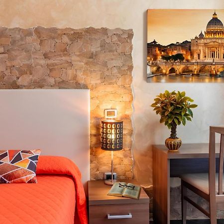 Alis Laura Guest House - 150M From Piazza Bologna Metro And 10 Minutes From The Colosseum المظهر الخارجي الصورة
