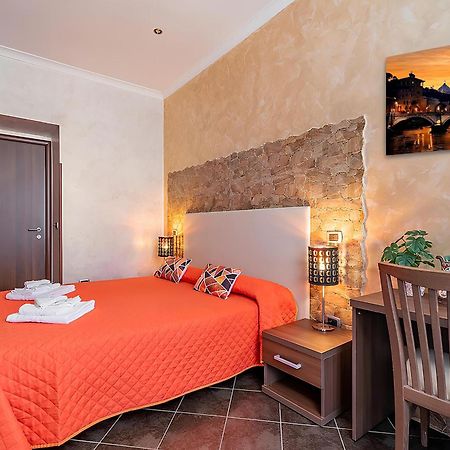 Alis Laura Guest House - 150M From Piazza Bologna Metro And 10 Minutes From The Colosseum المظهر الخارجي الصورة