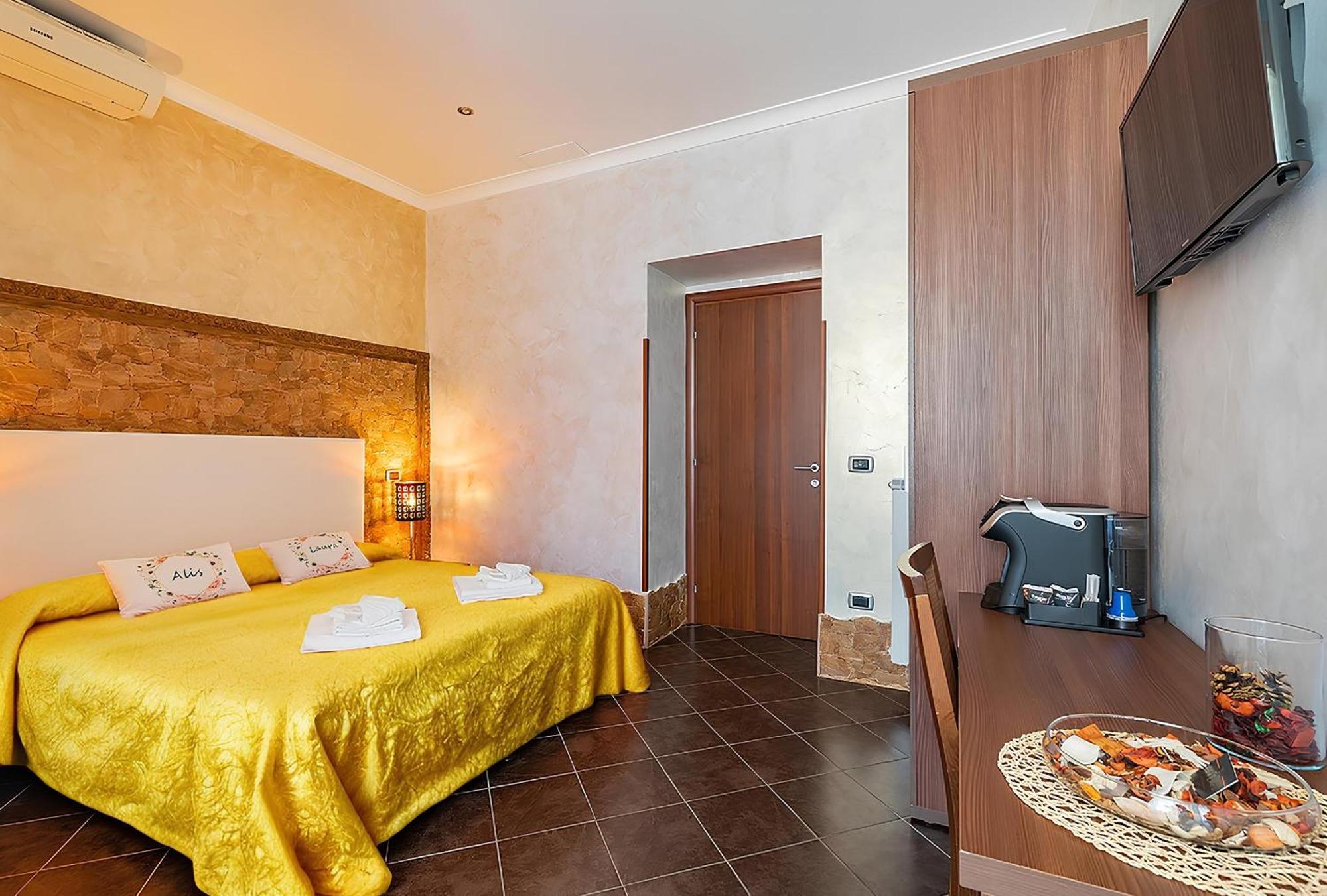 Alis Laura Guest House - 150M From Piazza Bologna Metro And 10 Minutes From The Colosseum المظهر الخارجي الصورة